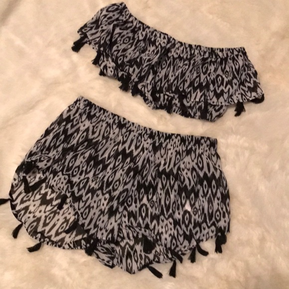 Boohoo Other - Boohoo Ikat Beach Cover